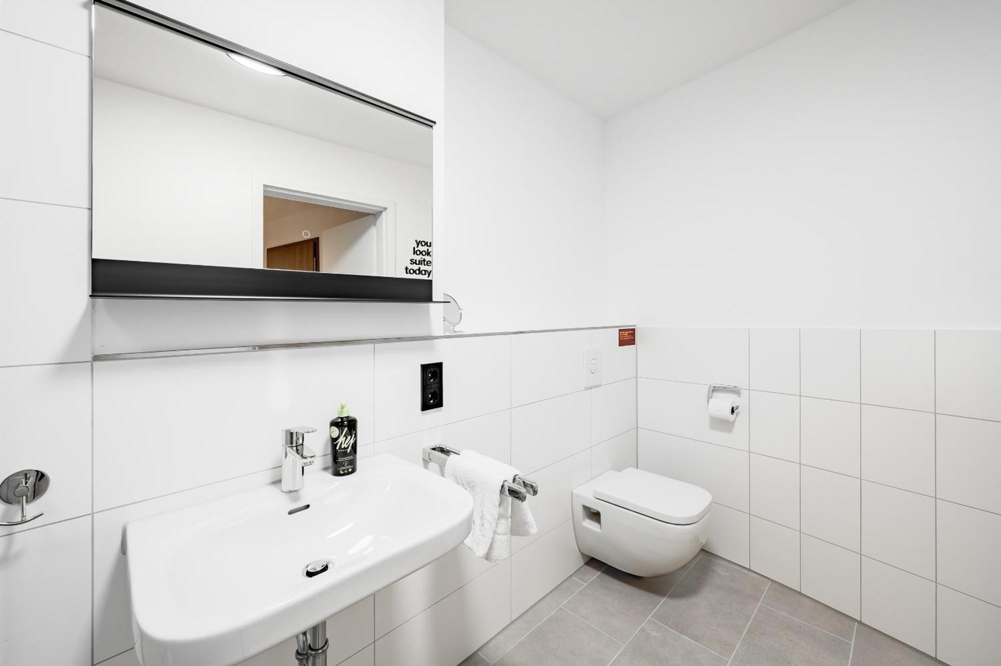 Limehome Metzingen Wilhelmstr Kamer foto